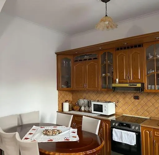 Apartment Comfortable And Luxurious Kamez