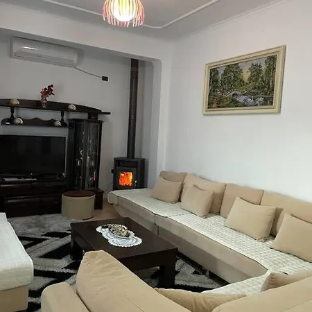 Comfortable And Luxurious Apartman Kamëz